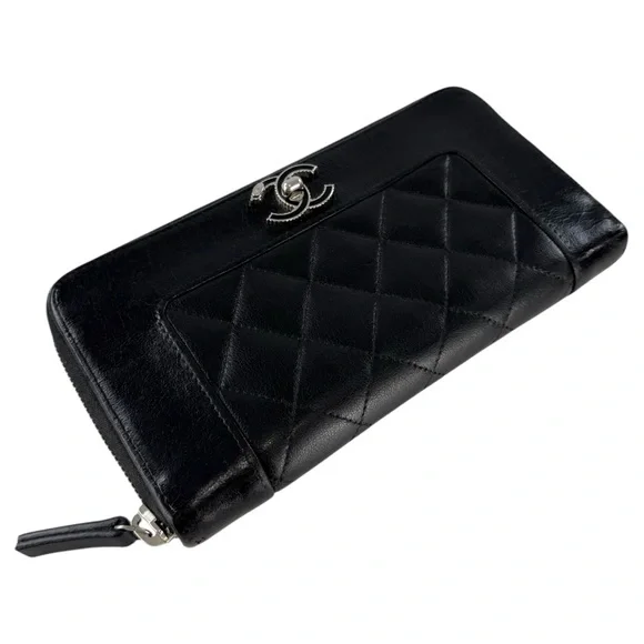 CHANEL Authentic Mademoiselle Black Quilted Wallet - Picture 3 of 9